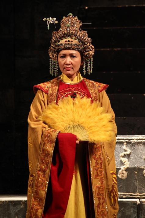 Phan ung khong ngo cua khan gia khi NSND Minh Hoa dong vai ac-Hinh-3