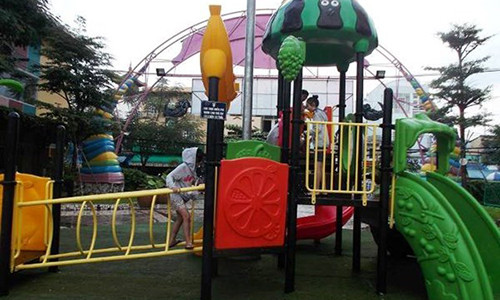 Khu vườn cây bạch đàn với nhiều lời đồn ma ám giờ đã trở thành khu vui chơi thiếu nhi đầy màu sắc.