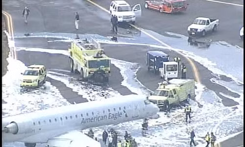 Hy huu: May bay dam phai huou phai ha canh khan cap