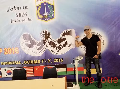 Không chỉ là một chàng trai hot boy với body chuẩn, mà Đức còn là một anh chàng có khá nhiều thành tích trong hoạt động thể dục thể thao. Nhờ tập luyện gym sức khỏe được cải thiện, Đức còn tham gia các cuộc thi đấu vật tay từ trong đến ngoài nước. Đáng kể phải nhắc đến Giải vô địch vật tay thế giới tại Indonesia năm 2016.