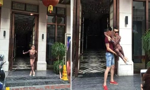 Là một hiện tượng mạng, chàng trai này thường được một số quán bar mời biểu diễn mua vui. Không may, trong một lần biểu diễn những vũ điệu khiêu khích đến "bỏng mắt", anh chàng bị cảnh sát "sờ gáy", yêu cầu dừng biểu diễn và dẫn về đồn.