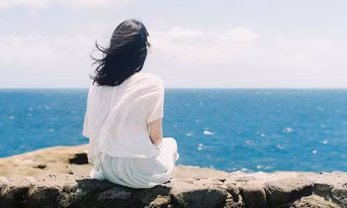 Nuot nuoc mat nhin chong bo bich vi sinh con gai