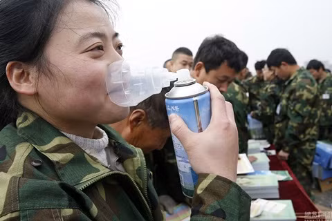 Lo khong khi sach gia 55.000 dong dat nhu tom tuoi-Hinh-2