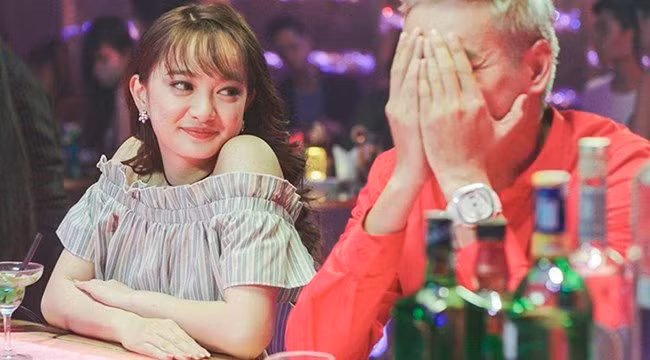 "Em chưa 18" kể về câu chuyện của một gã tay chơi tên Hoàng (Kiều Minh Tuấn). Hoàng có thu nhập cao ngất ngưởng và sống với quy luật "không có đêm thứ 2" với bất kỳ cô gái nào. Tuy nhiên, anh chàng vấp phải "cú ngã" định mệnh khi gặp gỡ cô học trò Linh Đan (Kaity Nguyễn). Sau khi bị hot boy bóng rổ (Will đóng) phụ tình để yêu cô nàng hot girl (Châu Bùi đóng), Linh Đan tìm cách cặp với một người đàn ông trưởng thành để trả đũa bạn trai cũ. Không may, Hoàng trở thành "nạn nhân" của cô nữ sinh quái chiêu. Để trói chặt Hoàng, Linh Đan tiết lộ cô chưa tròn 18 tuổi và dùng một đoạn phim nhạy cảm để ép Hoàng giả làm bạn trai trước mặt các bạn trong trường.