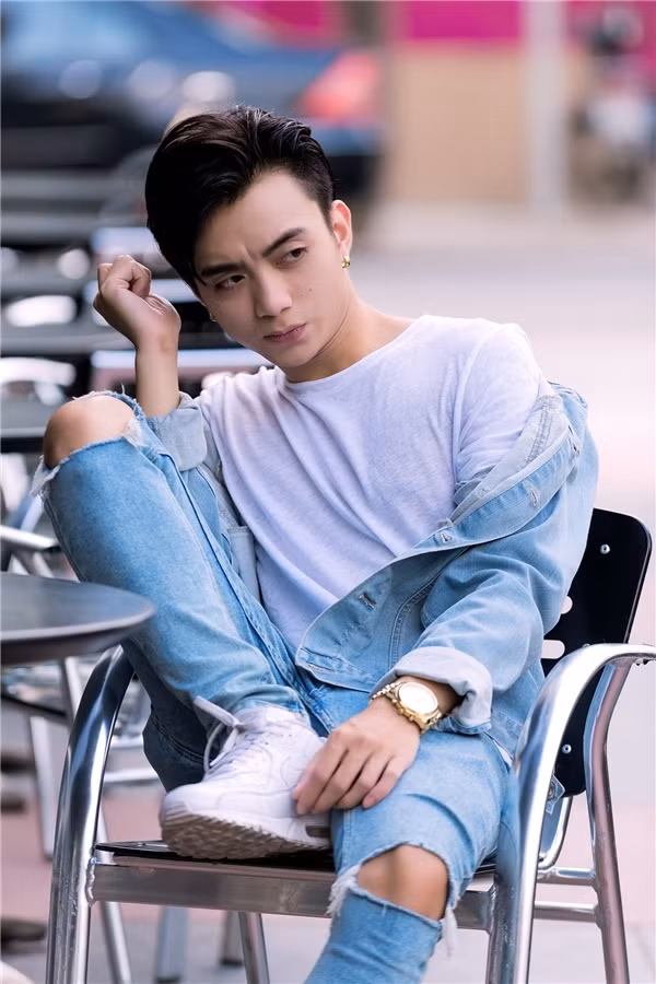 Soobin Hoang Son phan phao khi bi to chanh voi fan