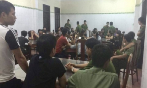 Pha chieu bac tai Ha Tinh Bat 34 doi tuong thu 2 khau sung