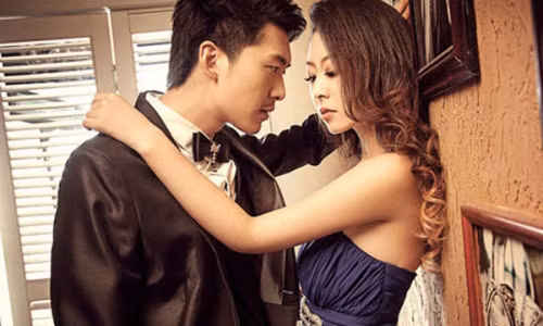 Mối tình đầu của tôi là một cô nhà báo xinh xắn, cá tính nhưng chẳng hiểu sao em lại bỏ tôi đi lấy chồng. Ảnh minh họa.