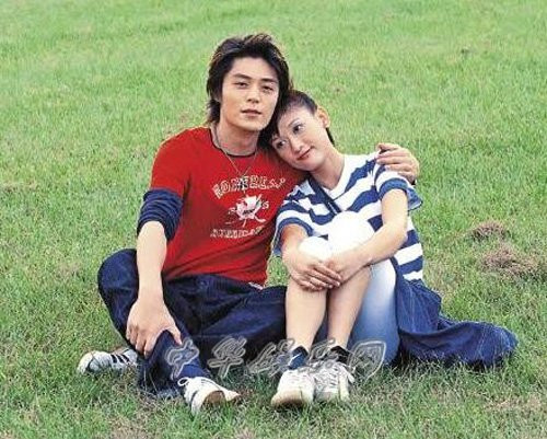 Ngoài Lâm Tâm Như, Hoắc Kiến Hoa có cơ hội được hợp tác với nhiều bạn diễn xinh đẹp và nổi tiếng. Thậm chí, nam diễn viên điển trai còn dính tin đồn hẹn hò với nhiều bạn diễn đều là những “nữ thần màn ảnh” hay “tiểu hoa đán” có tiếng trong làng giải trí. Trần Kiều Ân chính là người tình màn ảnh đầu tiên được Hoắc Kiến Hoa công khai tình cảm cách đây hơn 10 năm khi đóng chung trong Ngàn vàng tiểu thư (2005). Tuy nhiên, chuyện tình của cặp đôi không được lâu bền.