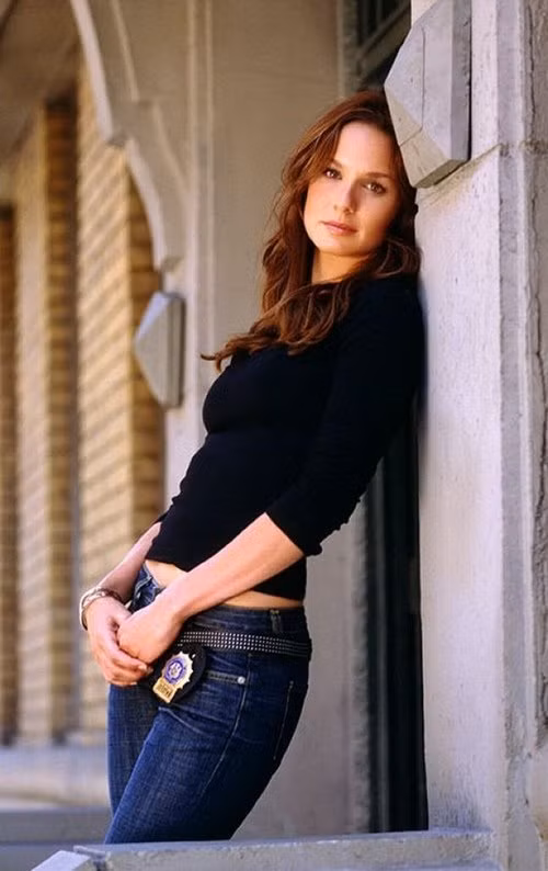 Sarah có chiều cao 1m75 và số đo 3 vòng như một người mẫu.