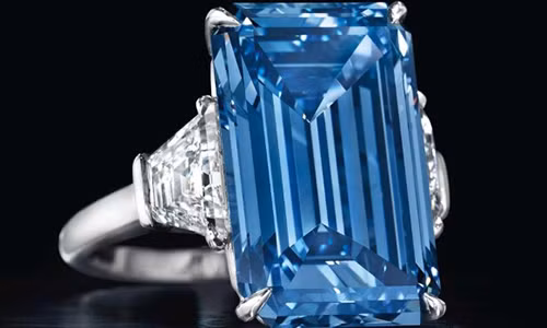 Chiem nguong vien kim cuong danh bat moi ky luc