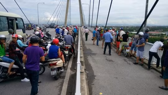 Bi an noi cay cau nhieu vu nhay cau tu tu nhat dat Cang-Hinh-3