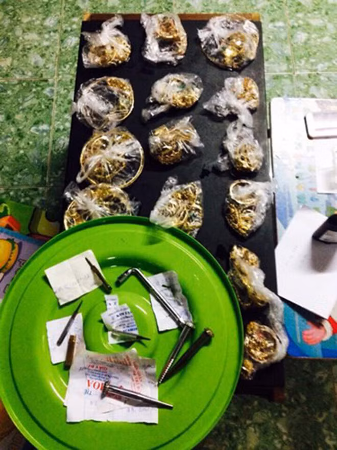 Bat nghi can thu 3 trong vu trom 100 luong vang