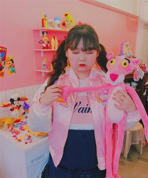 Sự nổi tiếng của Jjyeeee là một minh chứng của việc người mập cũng có thể ăn mặc đẹp, chụp hình sống ảo, trở thành hot girl có hàng nghìn người theo dõi.