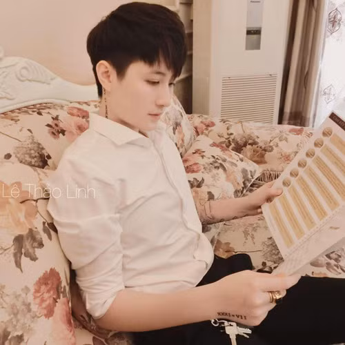 Lin Jay được mệnh danh là "cô nàng" có vẻ đẹp phi giới tính.