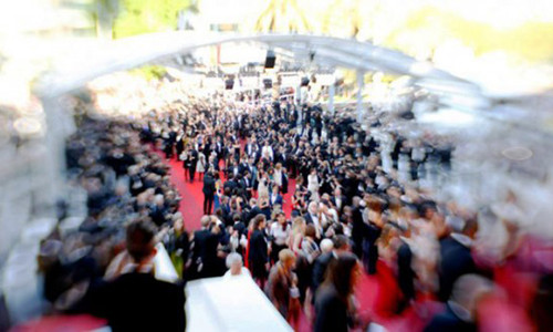 Dien vien Hollywood den Cannes lam gai mai dam voi gia khung