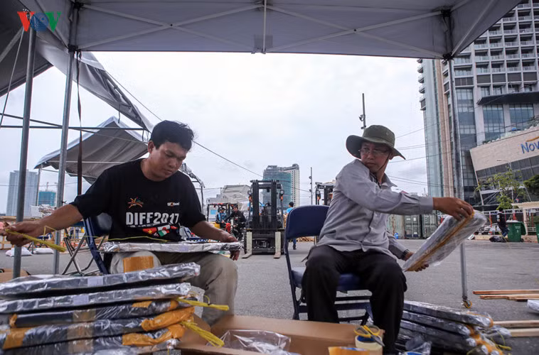 Đội Đà Nẵng- Việt Nam khẩn trương không kém mong muốn mang lại ấn tượng với vị thế chủ nhà.