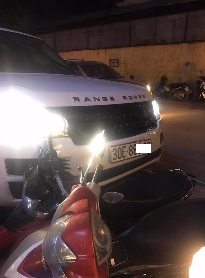 Ke cuop xe Range Rover tung dong phim Chay an-Hinh-2