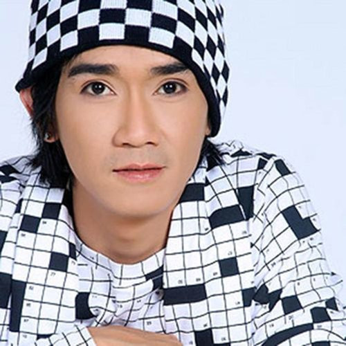 Bi kich va phep mau trong cuoc doi ca si Minh Thuan