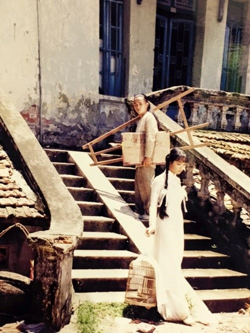 Mới đây nhất, cộng đồng mạng bất ngờ truyền nhau những hình ảnh thời "ngố tàu" thú vị của Minh Thuận và nữ diễn viên Mai Thu Huyền.