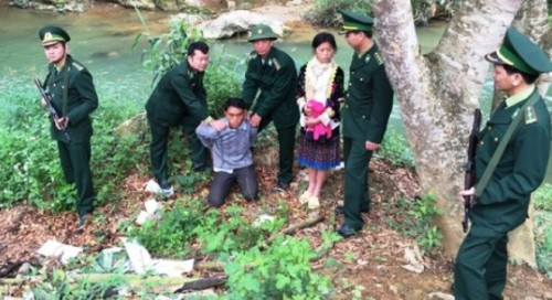 Đối tượng Vàng A Tỉnh bị đồn biên phòng Bản Lầu bắt giữ.