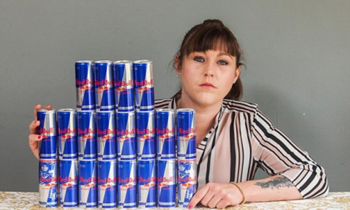 Sau 4 năm uống loại nước này, các bác sĩ tin rằng cô là kẻ nghiện rượu.