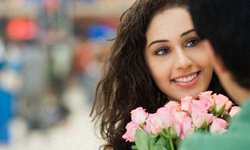 Chong vo tu di ngoai tinh de roi ve nha thay chiec quan tai…