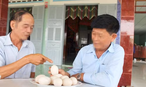 Tien Giang: Truong phong bi ky luat khien trach vi trom trung vit