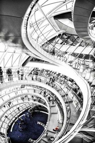 Choáng ngợp với hệ thống cầu thang trong một tòa nhà ở London, Anh.