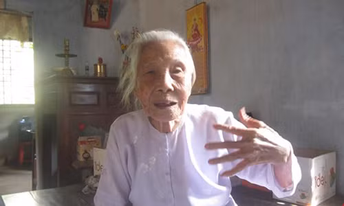 Bà cụ chết đi sống lại kể chuyện hồn lìa khỏi xác Ba cu chet di song lai ke chuyen hon lia khoi xac