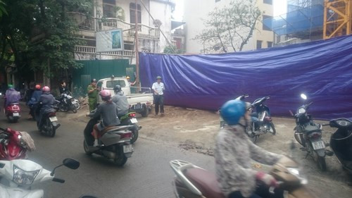 Lực lượng chức năng phong tỏa hiện trường.