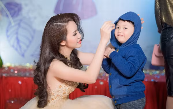 Bi quyet day con ngoan cua A hau Thuy Van-Hinh-2