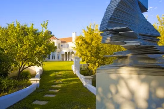 Những nội thất trong Pickfair rất xa hoa và sang trọng. Trong những năm 1920 ngôi nhà đã trở thành một tâm điểm cho các hoạt động giải trí của Hollywood. Thậm chí nó còn được coi như biểu tượng của Hollywood. Vào năm 1936, cặp đôi Douglas Fairbanks và Mary Pickford ly hôn. Douglas rời đi, chỉ còn bà Pickford cư trú trong căn biệt thự với người chồng thứ ba - nam diễn viên và nhạc sĩ Charles " Buddy" Rogers cho đến khi bà qua đời vào năm 1979. Sau khi bà Pickford qua đời, ngôi biệt thự này vẫn tiếp tục được chăm sóc và bảo tồn. Năm 1988, nó đã được nữ diễn viên Pia Zadora và chồng Meshulam Riklis - một doanh nhân người Israel mua lại. Họ tuyên bố lên kế hoạch cải tạo lâu đài, nhưng sau đó bất ngờ phá bỏ và xây mới hoàn toàn vào năm 1990.