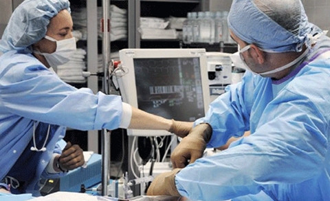 3. Bác sĩ gây mê Điểm ảnh hưởng sức khỏe: 62,3 Ngành bác sĩ gây mê tiếp xúc với khá nhiều chất hóa học và chủ yếu là có tác dụng lên thần kinh của bệnh nhân nên nhiều khi cũng mang lại những ảnh hưởng nhất định cho họ.