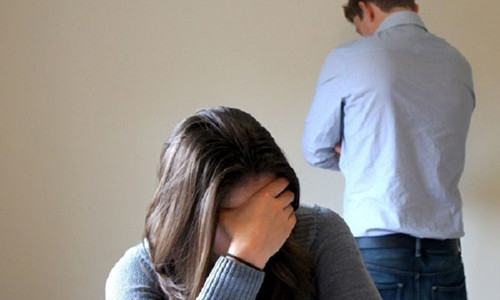 Su that cay dang ve chiec xe bi che bien so cua chong