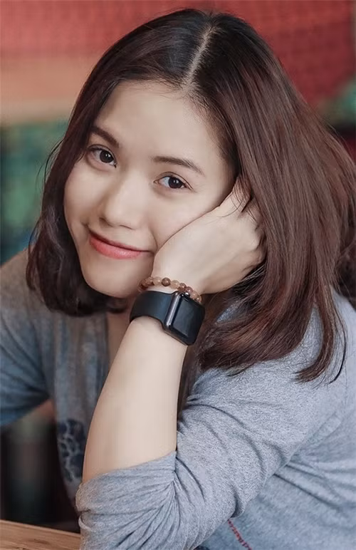 Những hình ảnh mới đây của ca sĩ Thùy Chi khiến nhiều người hâm mộ ngạc nhiên vì sự “lột xác” một cách ngoạn mục của cô gái sinh năm 1990.