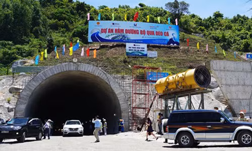 Thong ham duong bo 12.000 ty dong qua deo Ca