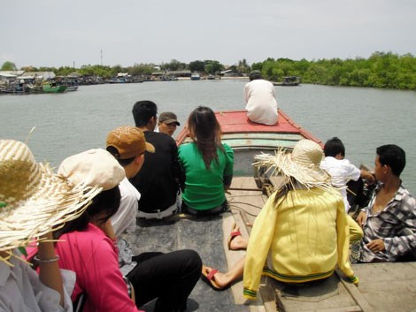 Đường ra Lý Nhơn.