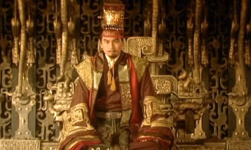 Nang ky nu xinh dep khien hai Hoang de me man