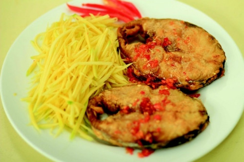 Cach an bien ca thanh “kich doc” can bo ngay