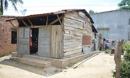 Xo xac mai toc cua nhung nguoi phu nu ban toc nuoi con