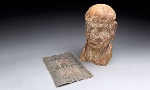 Phat hien tien giay nha Minh co nien dai 700 nam