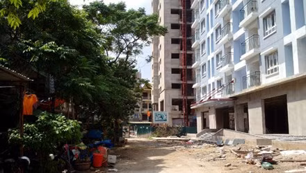 Khu nhà tái định cư CT3 Hoàng Cầu chưa bàn giao đã được rao bán tùm lum.