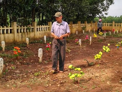 Nhung ngoi mo vo danh sau tai nan bi an nganh Duong sat