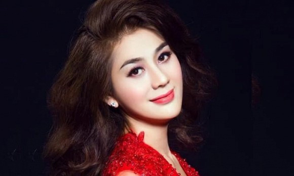 Từ khi về chung một nhà với ông xã Phi Hùng, Lâm Khánh Chi có cuộc sống sang chảnh và cực kỳ hạnh phúc. Ảnh: Internet.