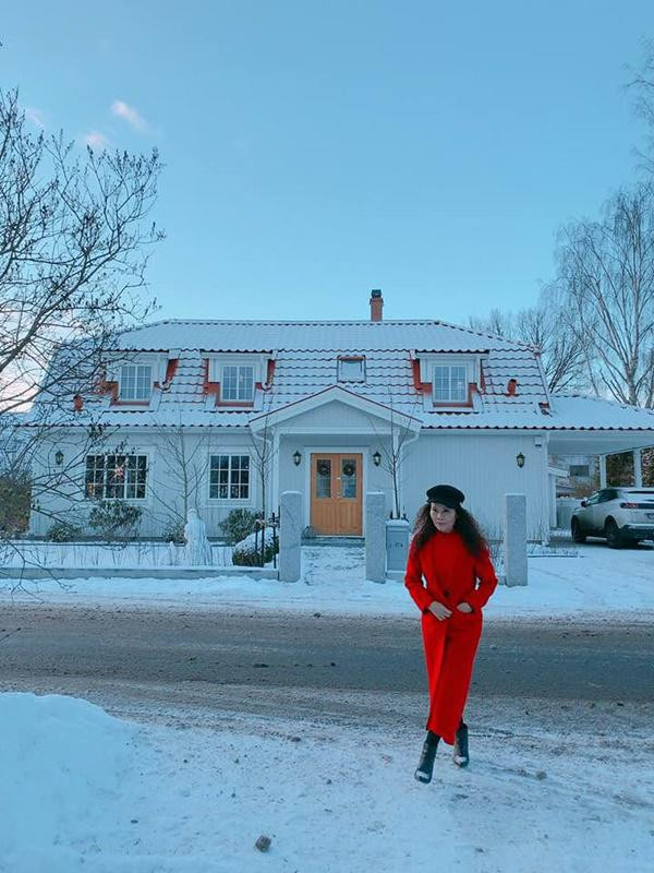 Gia đình Kim Lý sống tại Stockholm (Thụy Sĩ) trong căn nhà mang phong cách châu Âu.