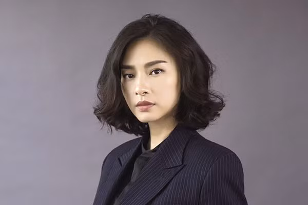 Năm 2009, diễn viên Ngô Thanh Vân thành lập công ty riêng quy tụ nhiều ca sĩ, nhóm nhạc...Nguồn ảnh: FBNV.