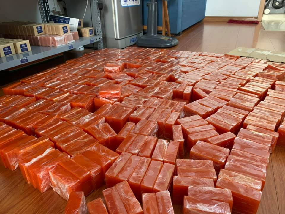 Theo người bán, loại xà bông handmade này 100% là thành phần tự nhiên, có mùi hương cực kỳ dễ chịu.