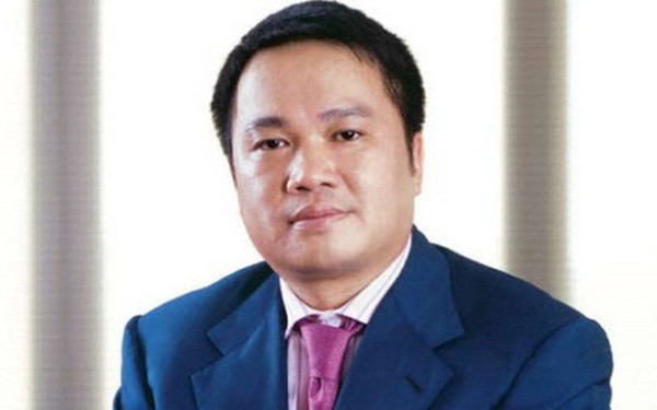 Ông Hồ Hùng Anh là một trong những tỷ phú mới nhất của Việt Nam. Ông hiện giữ chức Chủ tịch HĐQT Ngân hàng TMCP Kỹ Thương Việt Nam (Techcombank), thành viên HĐTV Công ty TNHH Chứng khoán Kỹ thương, Chủ tịch HĐTV Công ty TNHH Quản lý quỹ Kỹ thương.