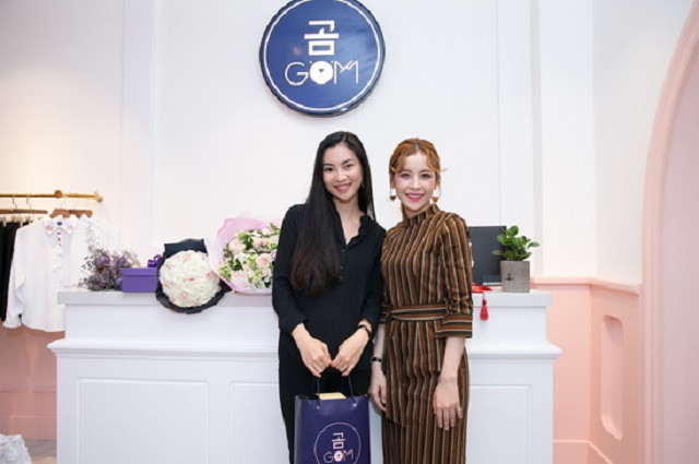 Năm 2017, người đẹp sinh năm 1993 còn mở một cửa hàng thời trang riêng, chính thức lấn sân sang lĩnh vực kinh doanh.