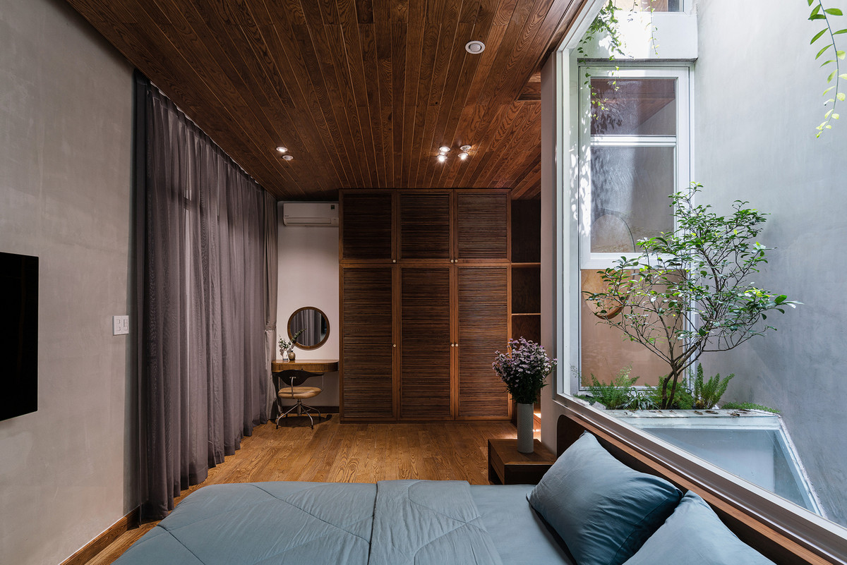 Phòng ngủ thoáng đãng nhưng vẫn đảm bảo sự riêng tư cần thiết.